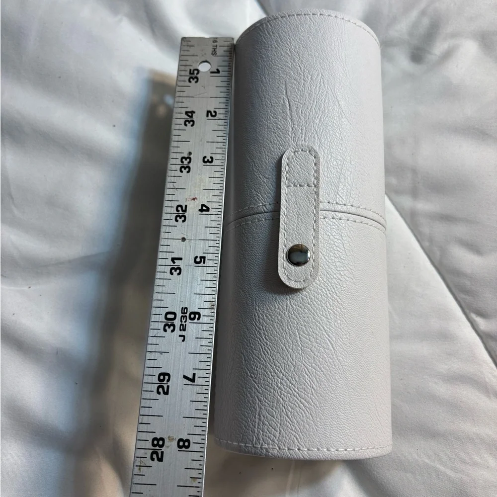 White Cylinder Case to hold makeup brushes set or pens etc! Woman’s accessories